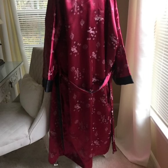 REVERSIBLE LONG ORIENTAL STYLE ROBE - Picture 5 of 10